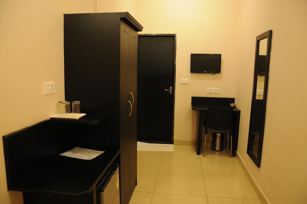 Hotel Sri Krishna Residency Удипи Экстерьер фото