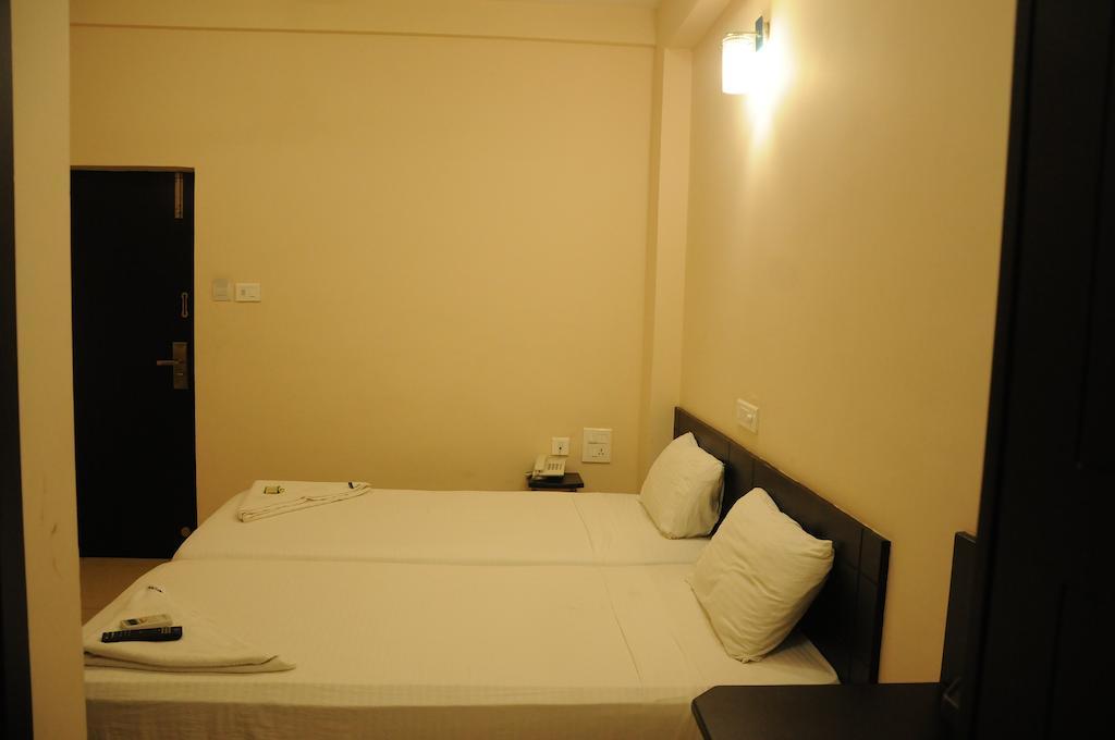 Hotel Sri Krishna Residency Удипи Номер фото