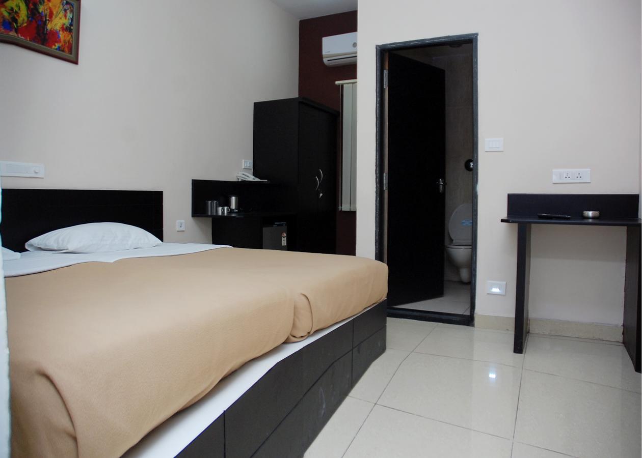 Hotel Sri Krishna Residency Удипи Экстерьер фото